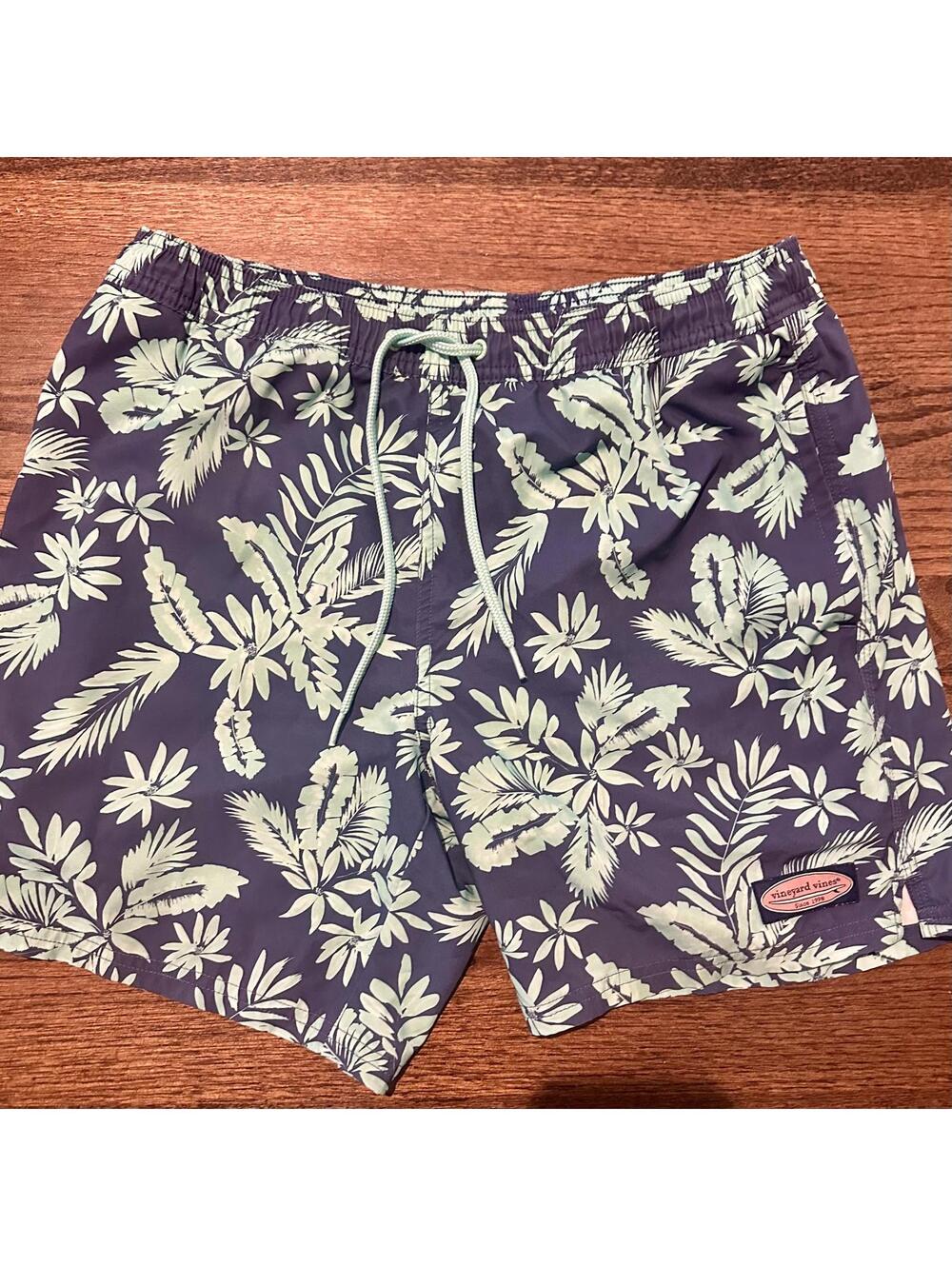 Men’s VINEYARD VINES Printed Chappy Trunks Small